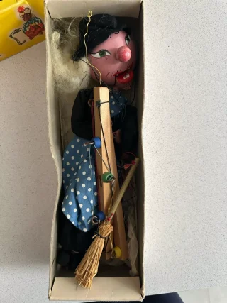 PELHAM PUPPET TYPE SM WITCH - Image 2